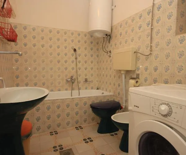 Apartment With A Parking Space Pomer, Medulin - 7035 *