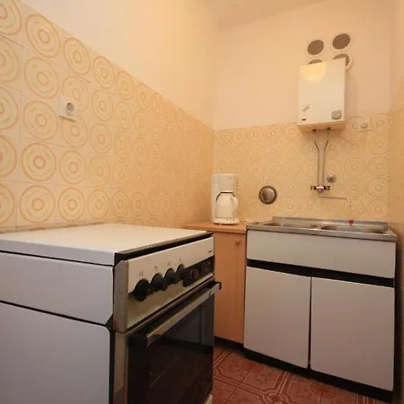 Апартаменти With A Parking Space Pomer, Medulin - 7035 Пула